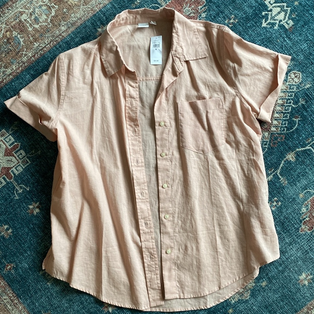 Gap button down t shirt